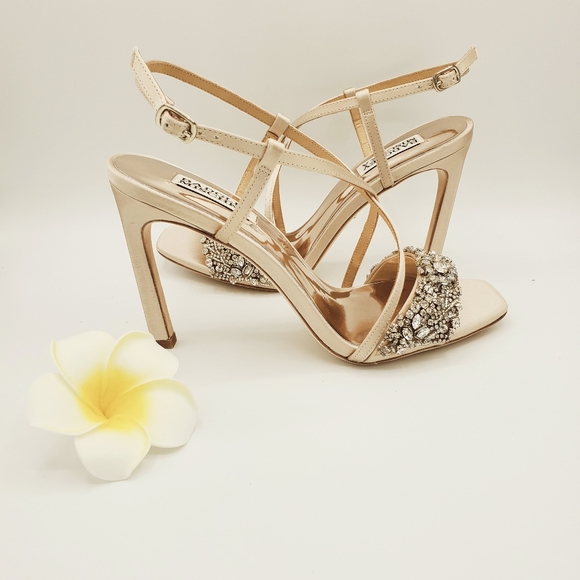 Badgley Mischka Elana heels in Champ Satin, NIB - Picture 4 of 8